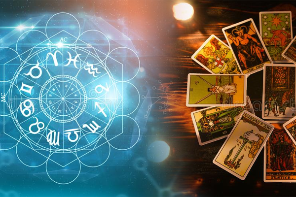 Astrology vs Tarot: Which One Is Right for You ?